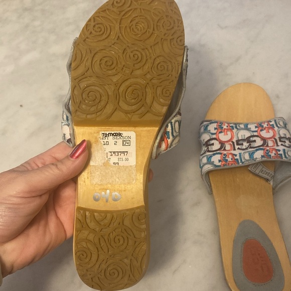 UGG Australia Women’s sandal sz 9 nwot - Picture 6 of 8